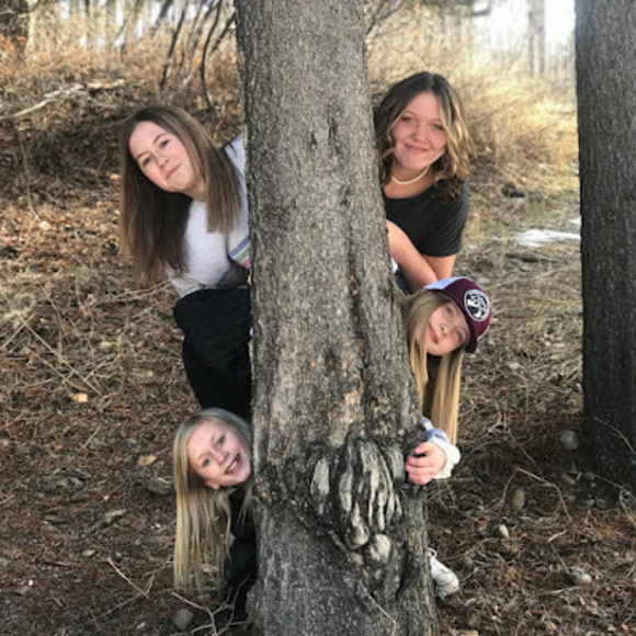 Meet your Posher, Emalie - Picture 1 of 1